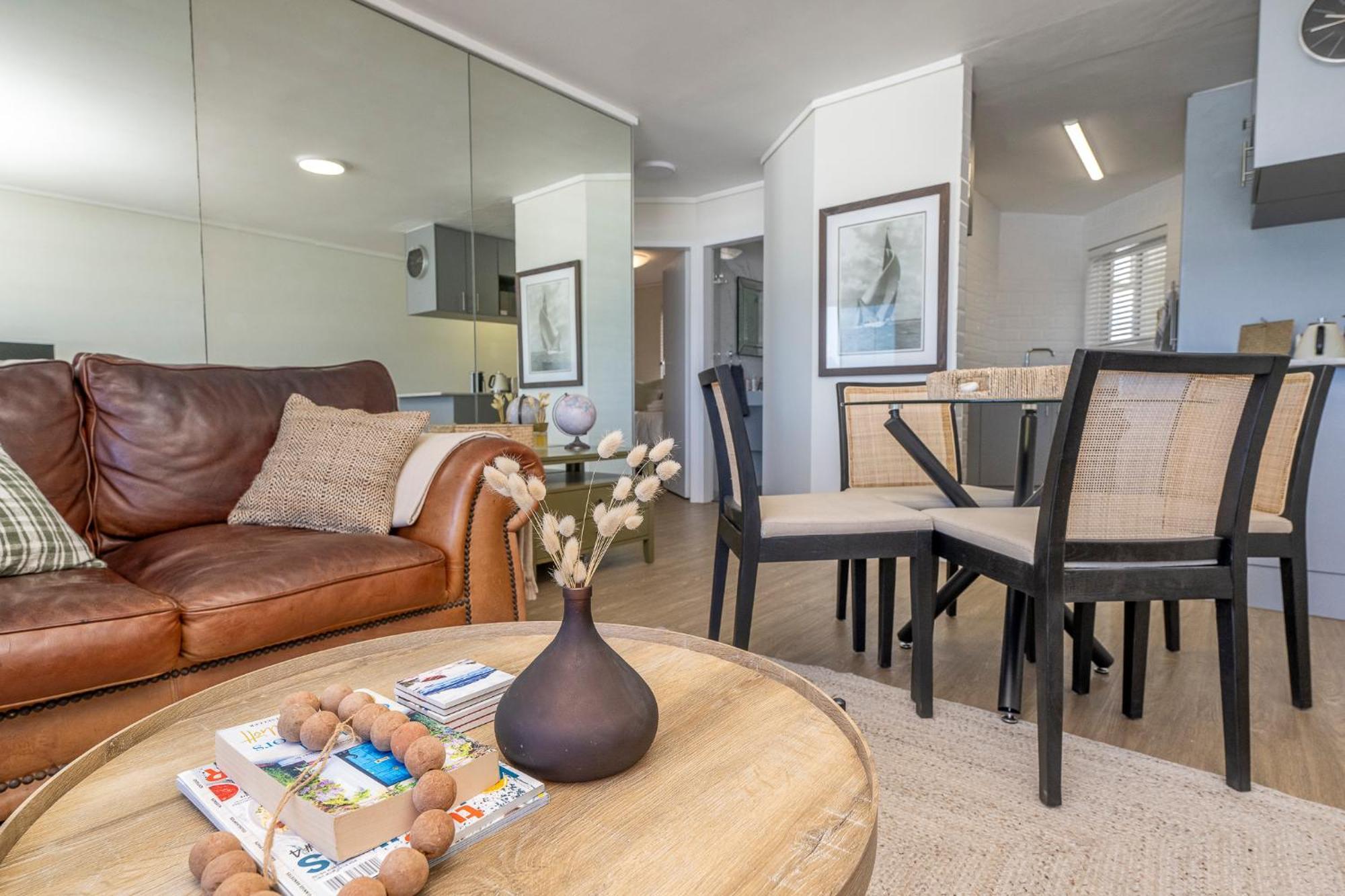 Apartment 2 Bedroom - Blouberg Beachfront Cape Town