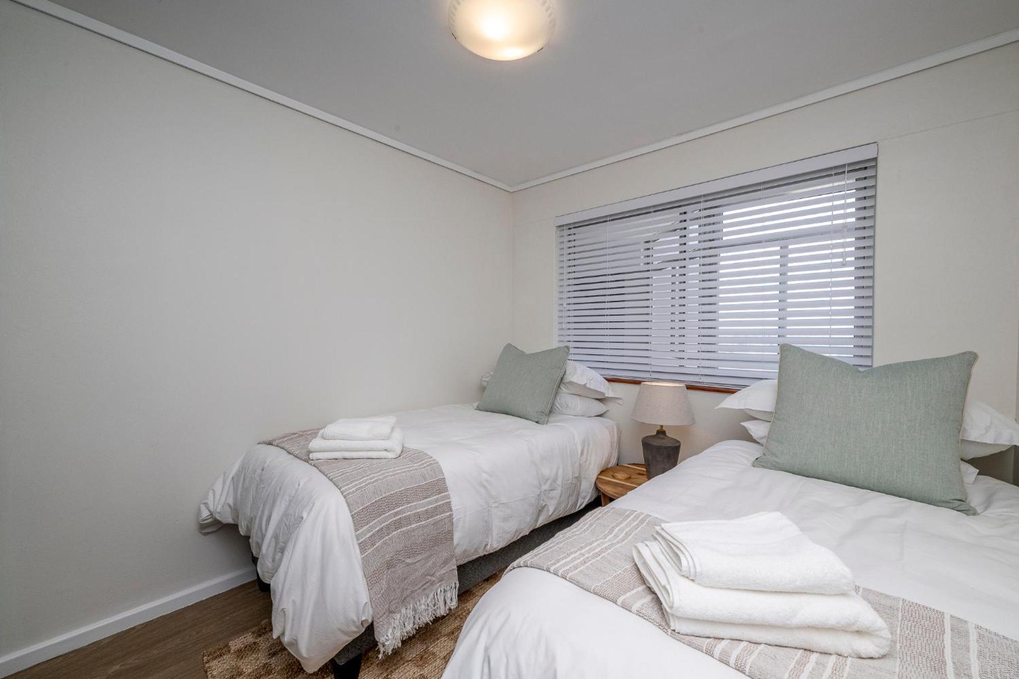 2 Bedroom - Blouberg Beachfront Apartment